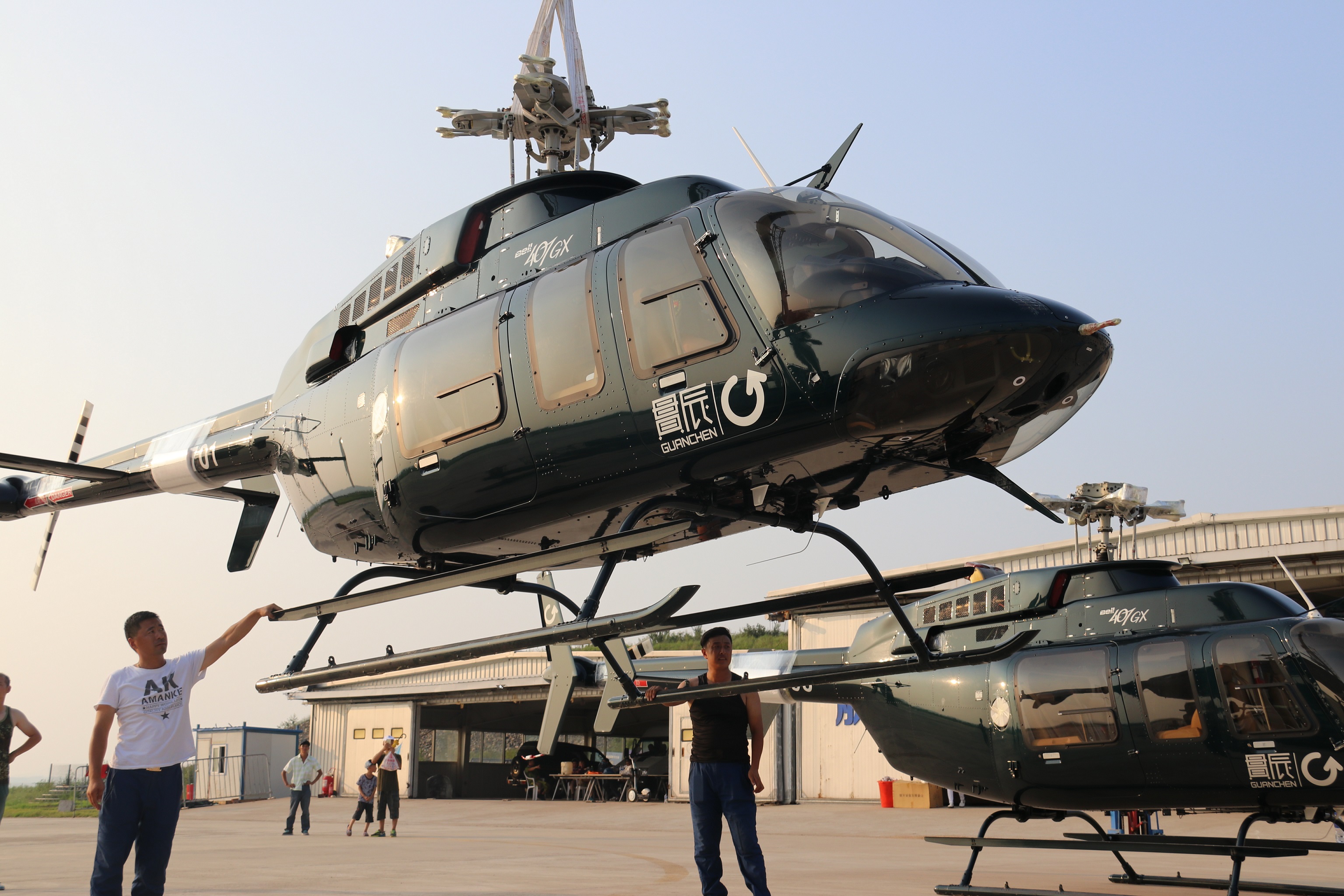 直升机吊装现场